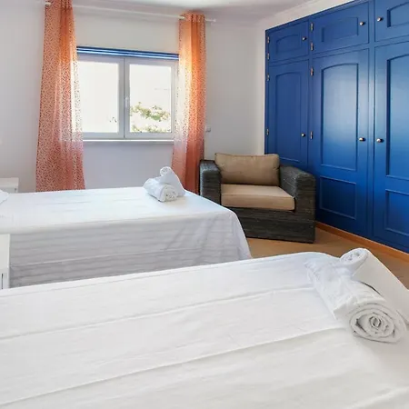 Βίλα Sleeps 10 Pool Wifi Casais de Sao Lourenco
